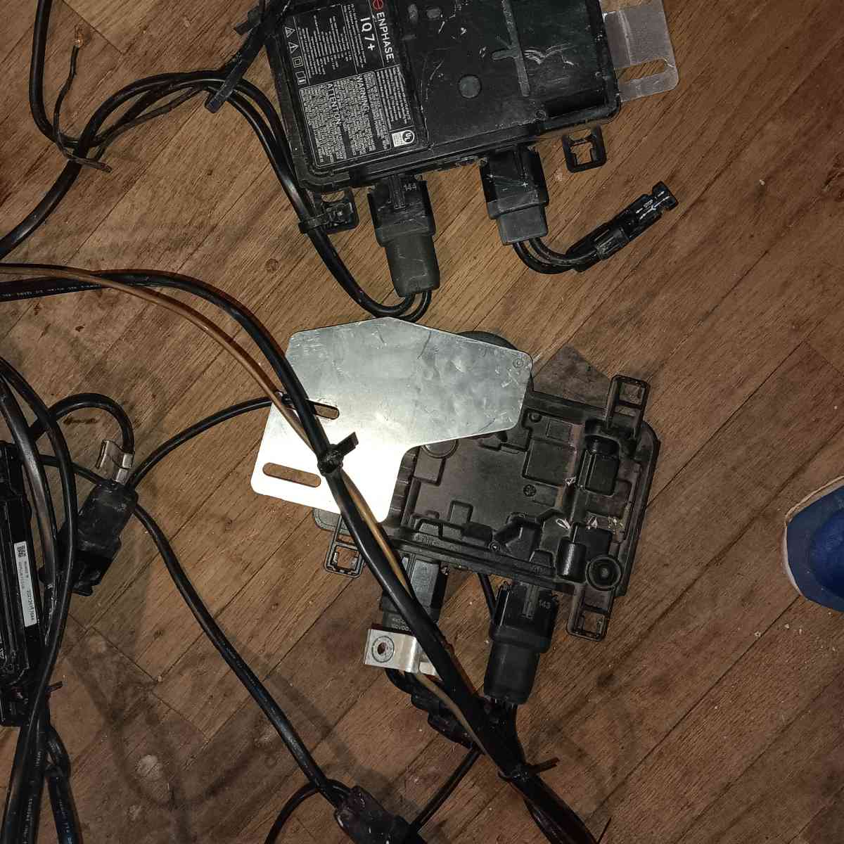 LG solar panels for house 250 a piece - Oklahoma City, Oklahoma - FleaMarketBay