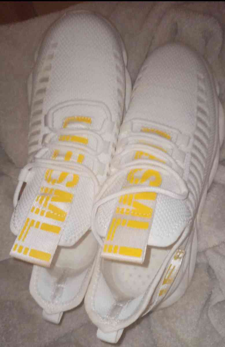 shoes - Newton, Texas - FleaMarketBay