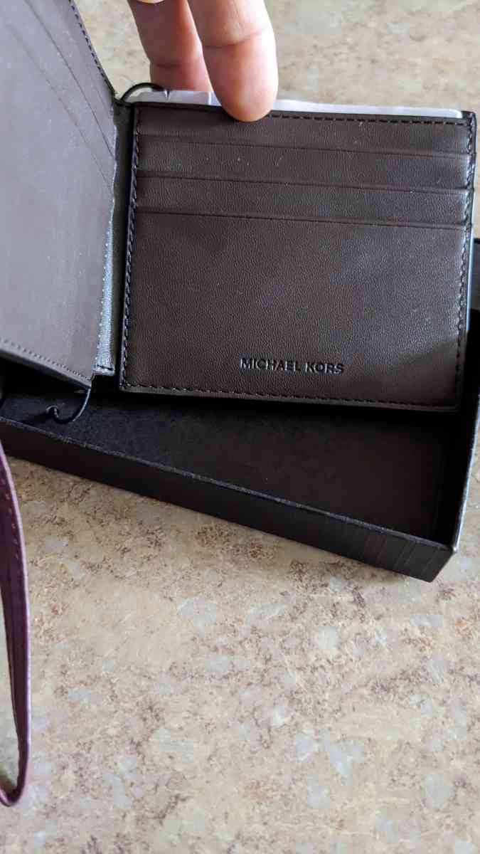 New Mens  Michael Kors Wallet - New Castle, Delaware - FleaMarketBay