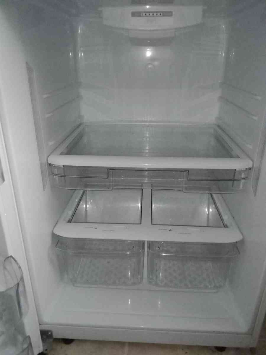 Refrigerator - Dallas, North Carolina - FleaMarketBay