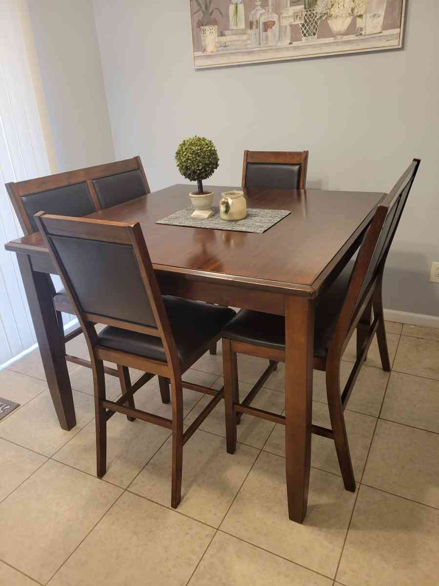 kitchen table - Plainfield, Illinois - FleaMarketBay
