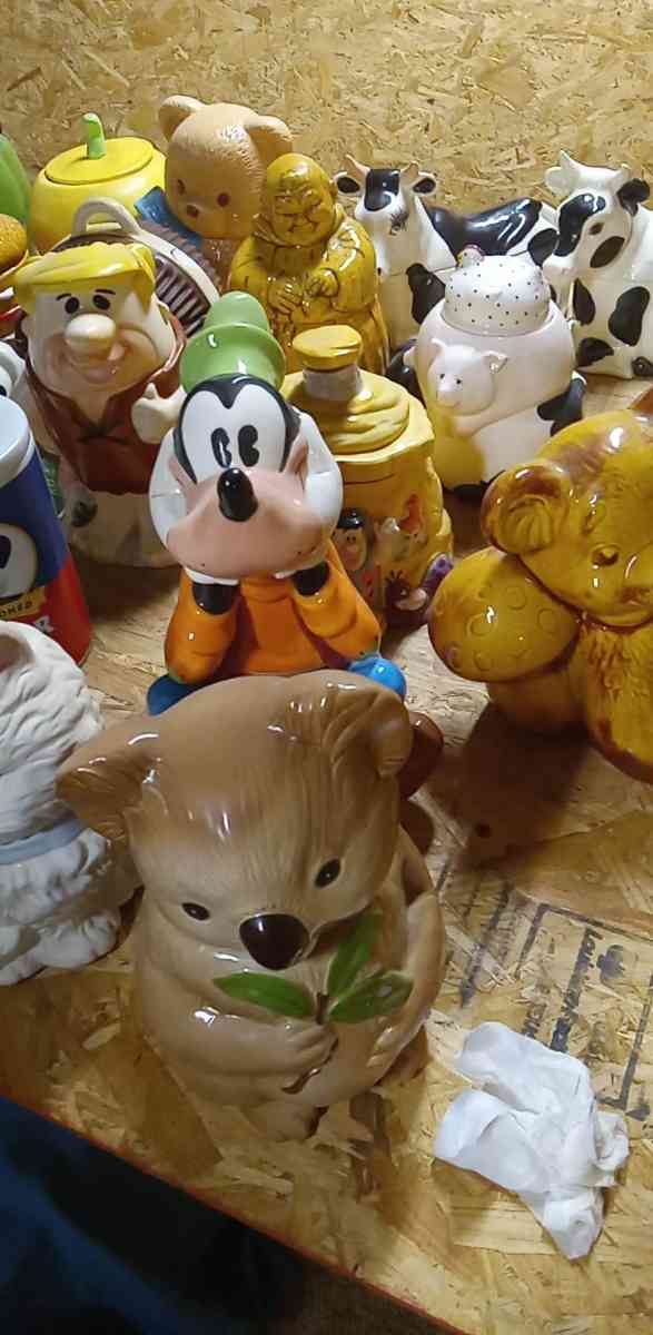 Ventage Cookie Jars - California, Missouri