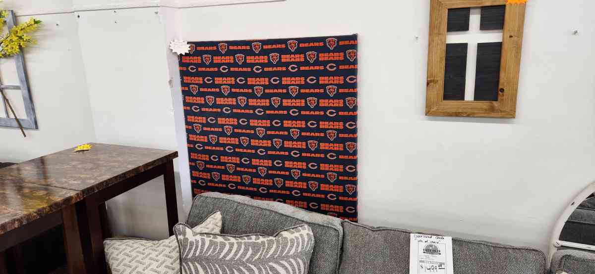 large bears wall decor - Urbana, Illinois - FleaMarketBay