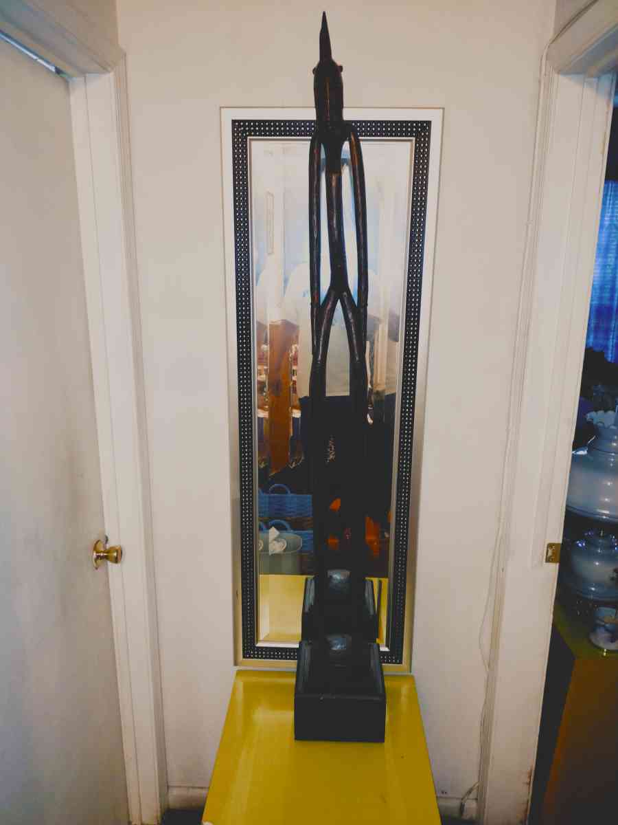 Teak African sculpture - Trenton, New Jersey