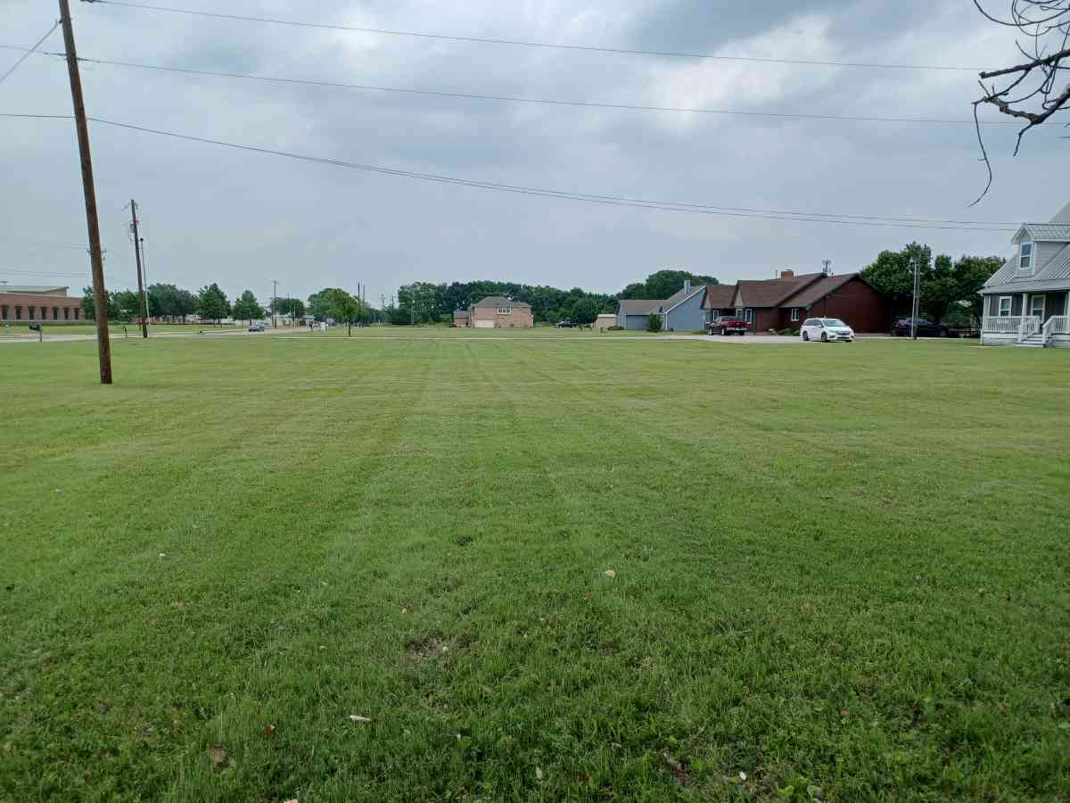 LAWN CARE - Dallas, Texas - FleaMarketBay