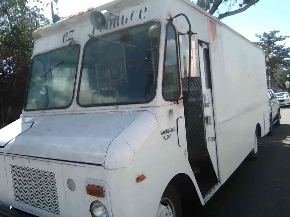 en venta esta buena codiciones - Santa Ana, California