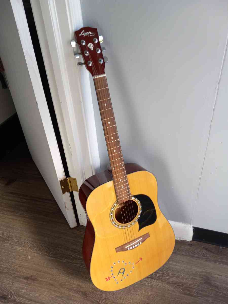 Guitar - Alicia, Arkansas