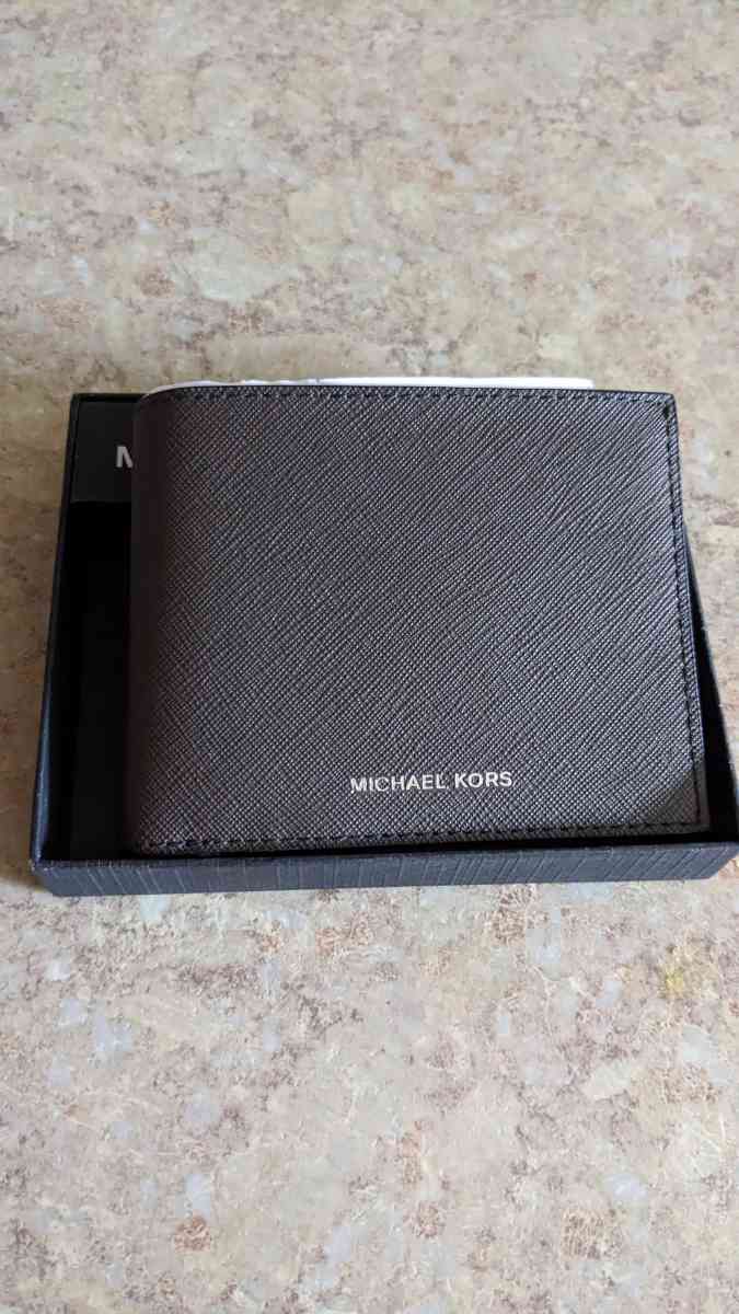 New Mens  Michael Kors Wallet - New Castle, Delaware - FleaMarketBay