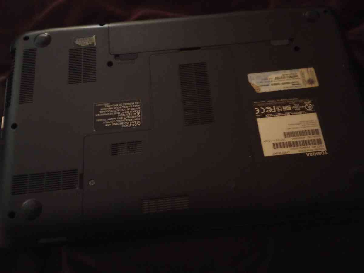 Toshiba Satellite L855DS5220 - Fort Worth, Texas - FleaMarketBay