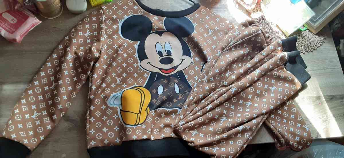 LV sweater and pants size M