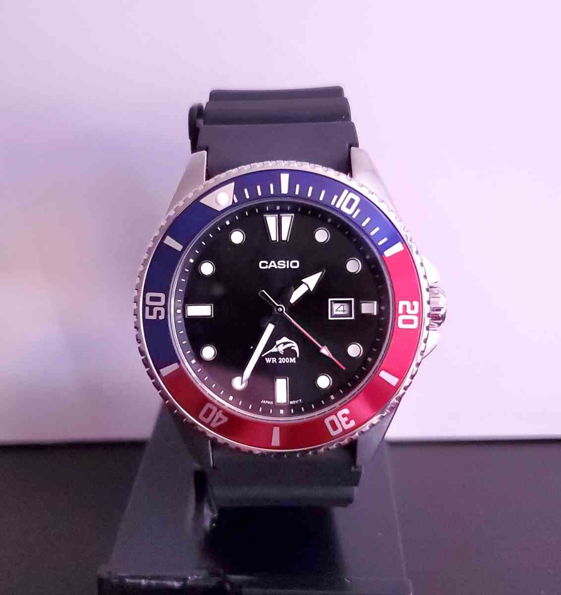 Mens Casio Watch 200 Meter Red and Blue Rotating Bezel - Lorain, Ohio