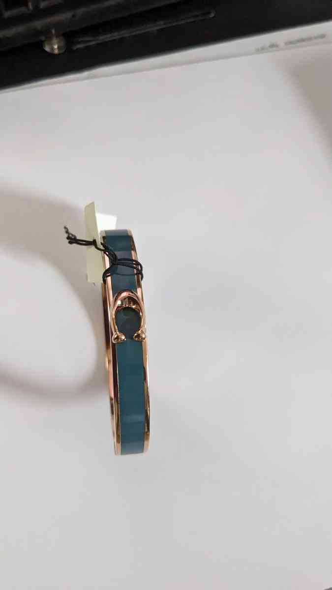NWT Coach green bracelet - New Castle, Delaware