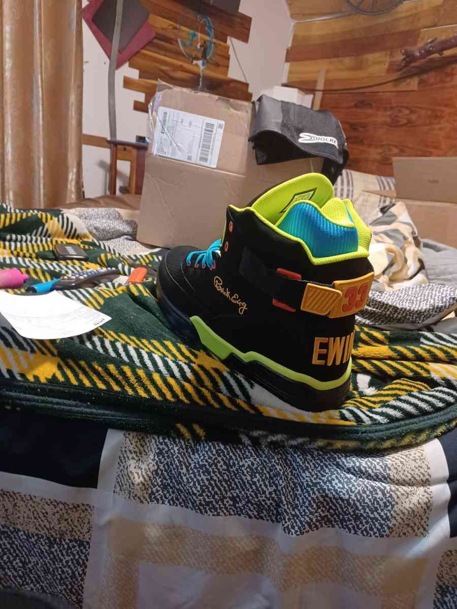 Patrick Ewing  33 HI size 16 - Two Rivers, Wisconsin - FleaMarketBay