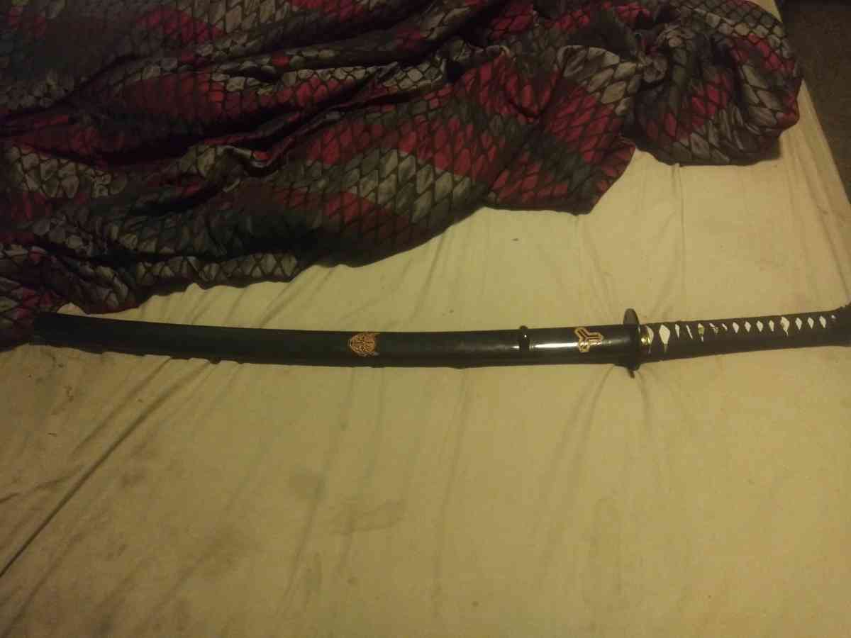 2 items - Danville, Illinois - FleaMarketBay