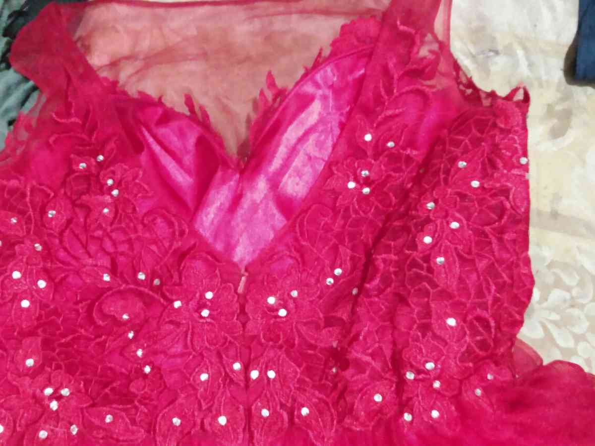 red dress for balls nice and never used size m - Mobile, Alabama - FleaMarketBay