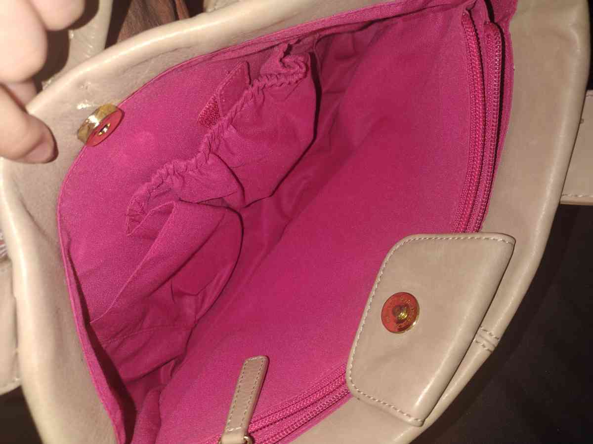 Champaign bag - Anaheim, California - FleaMarketBay