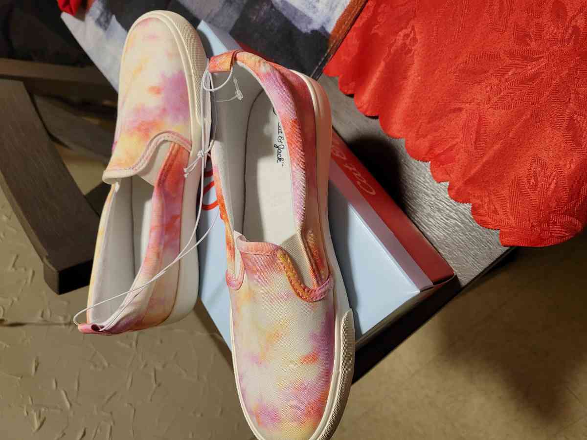 Women or girls shoes - East Boston, Massachusetts