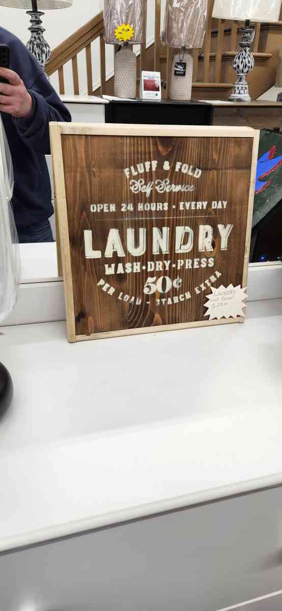 laundry wall decor - Urbana, Illinois