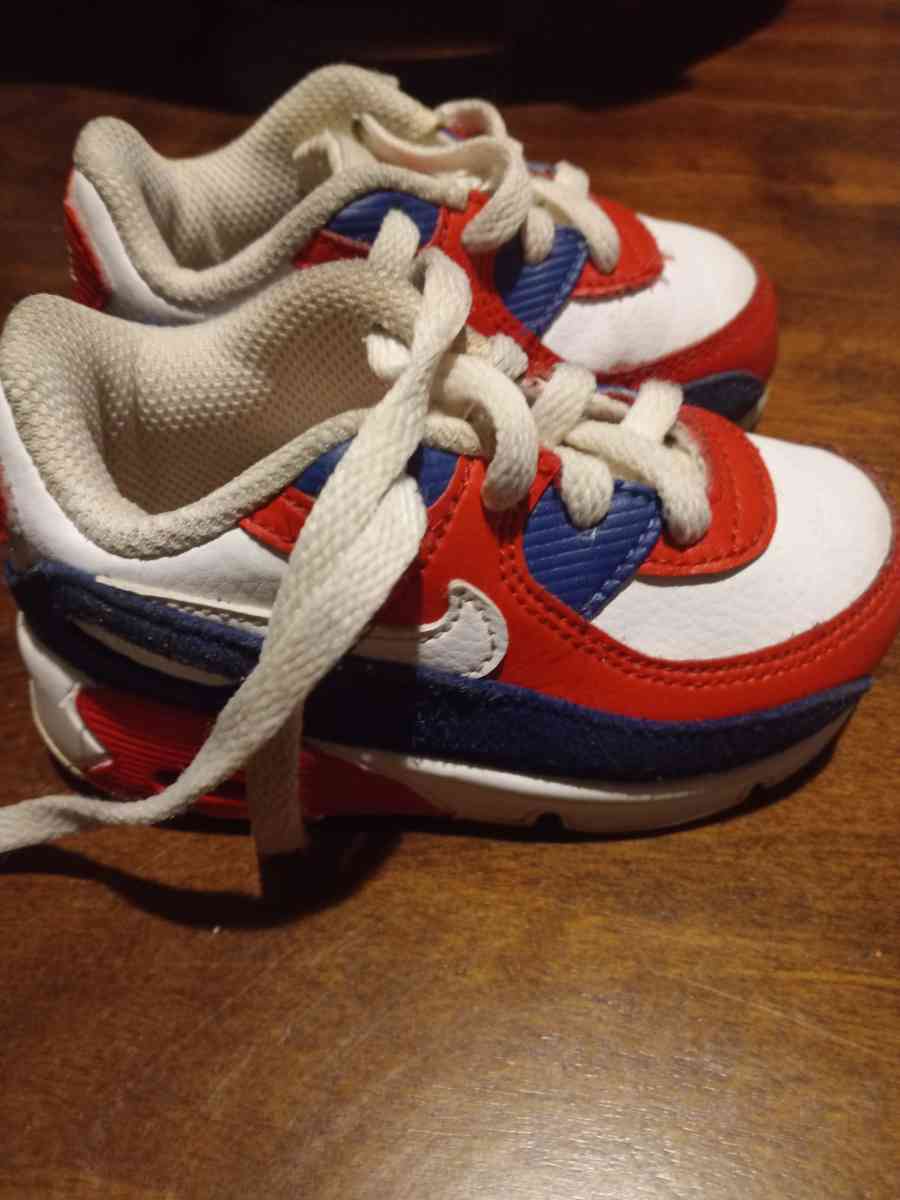 Nike boys shoes - Vine Grove, Kentucky - FleaMarketBay