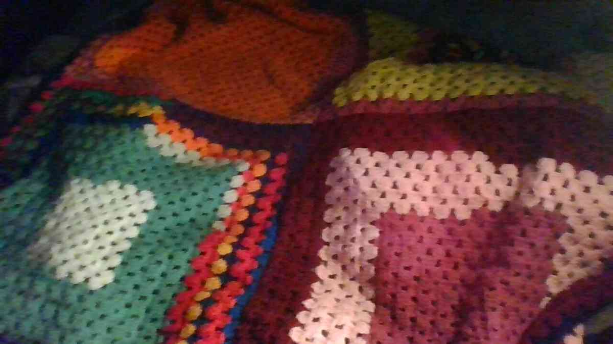 Homemade crocheted Trow Blanket - Alliance, Ohio - FleaMarketBay