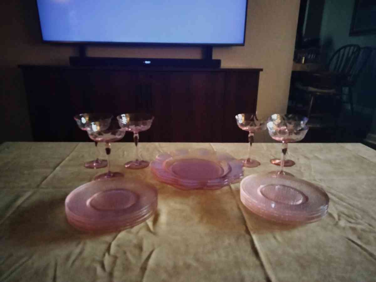 1940  vintage pink glassware - Spanaway, Washington - FleaMarketBay