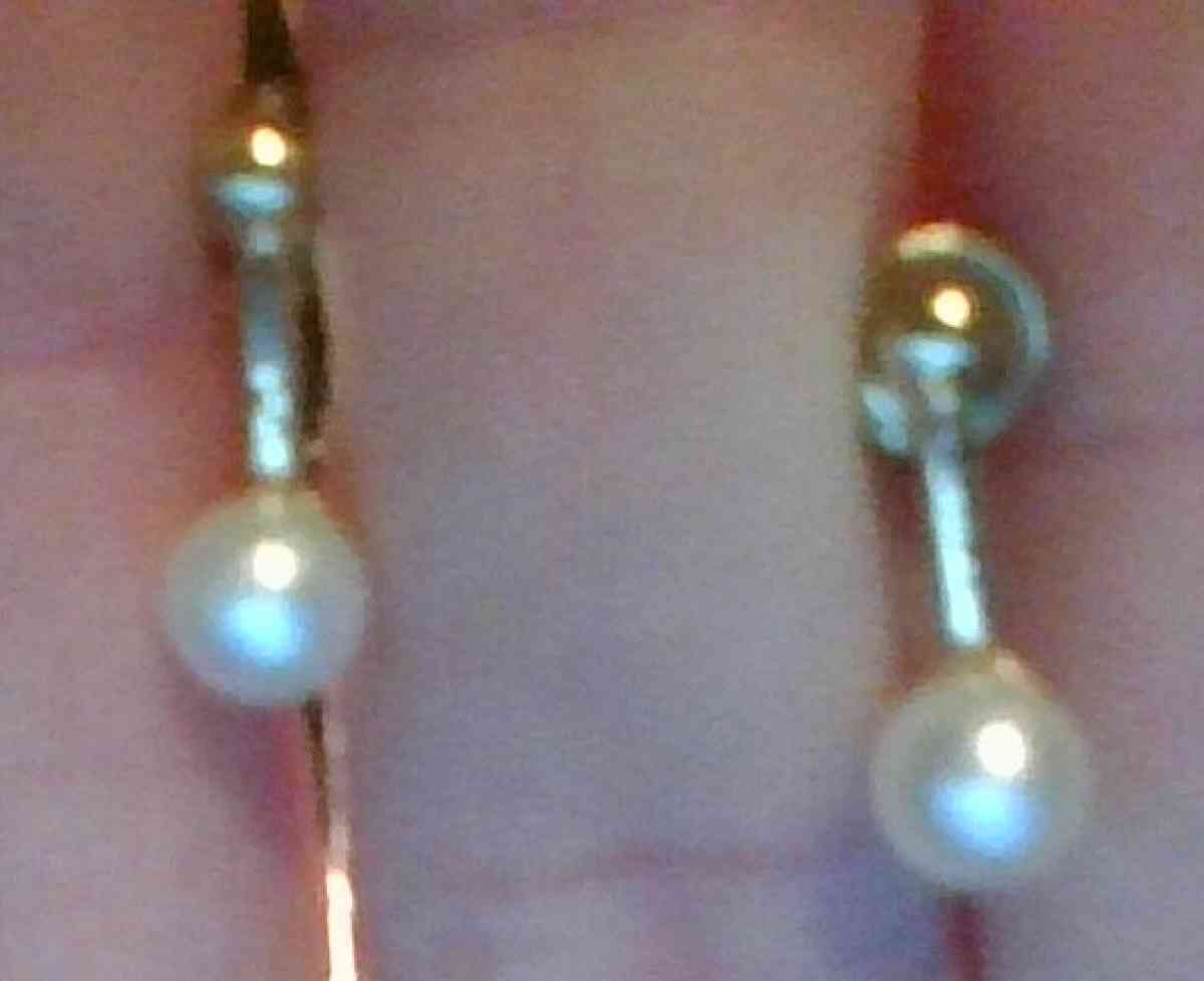 Off the Ear Gold Tone Pearl Earrings - Alliance, Ohio