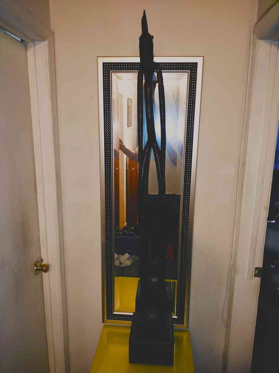 Teak African sculpture - Trenton, New Jersey - FleaMarketBay