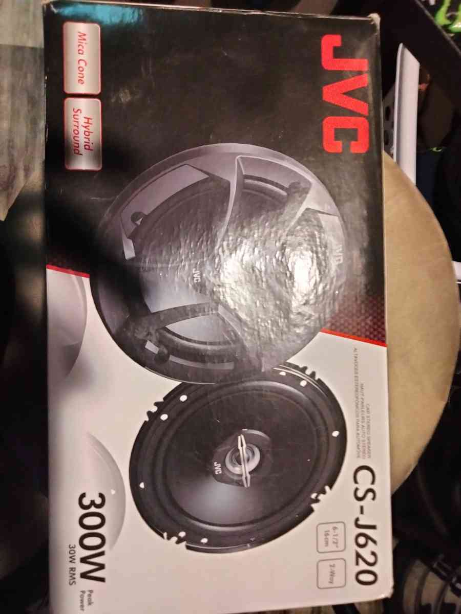 JVC 2way speakers - Commerce, Georgia