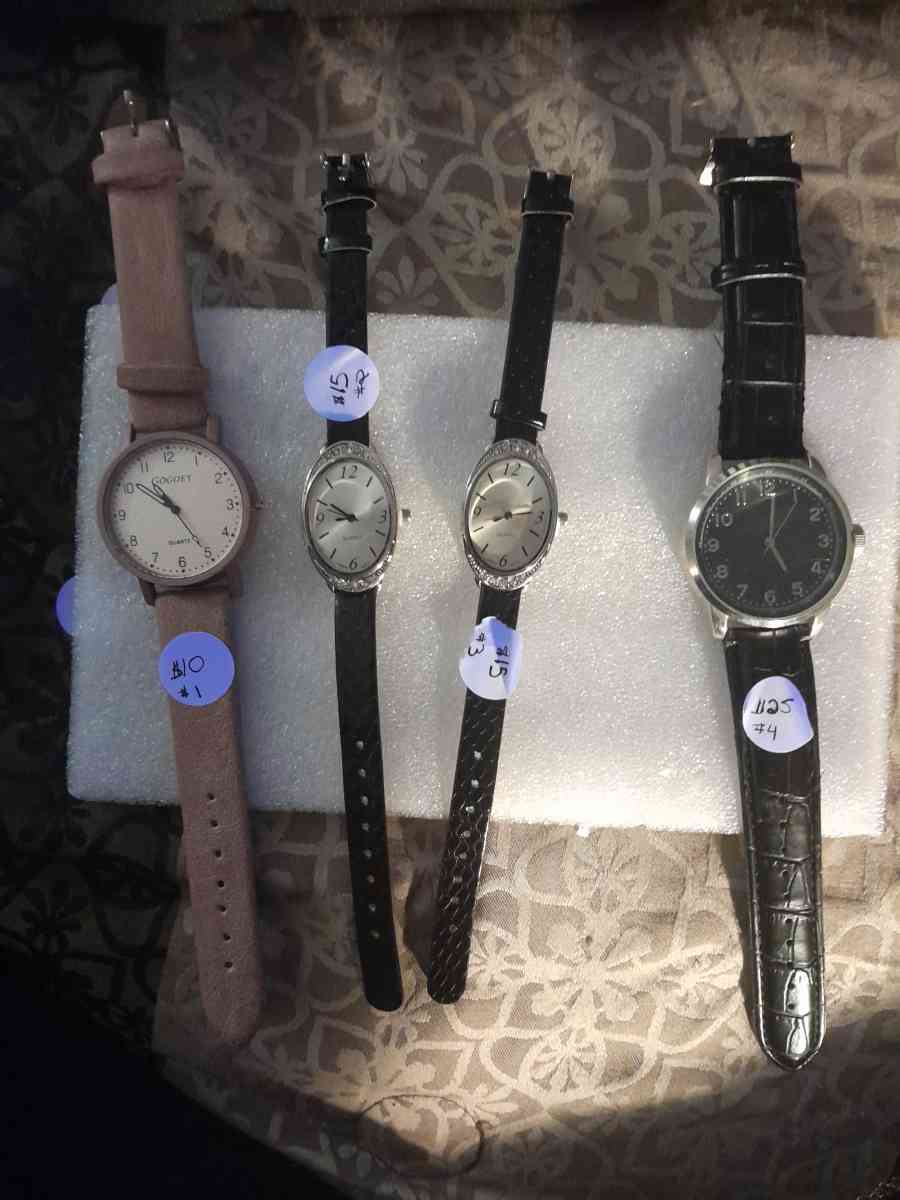 ooohhh something Shiney mustgoasap ask for prices - Pueblo, Colorado - FleaMarketBay