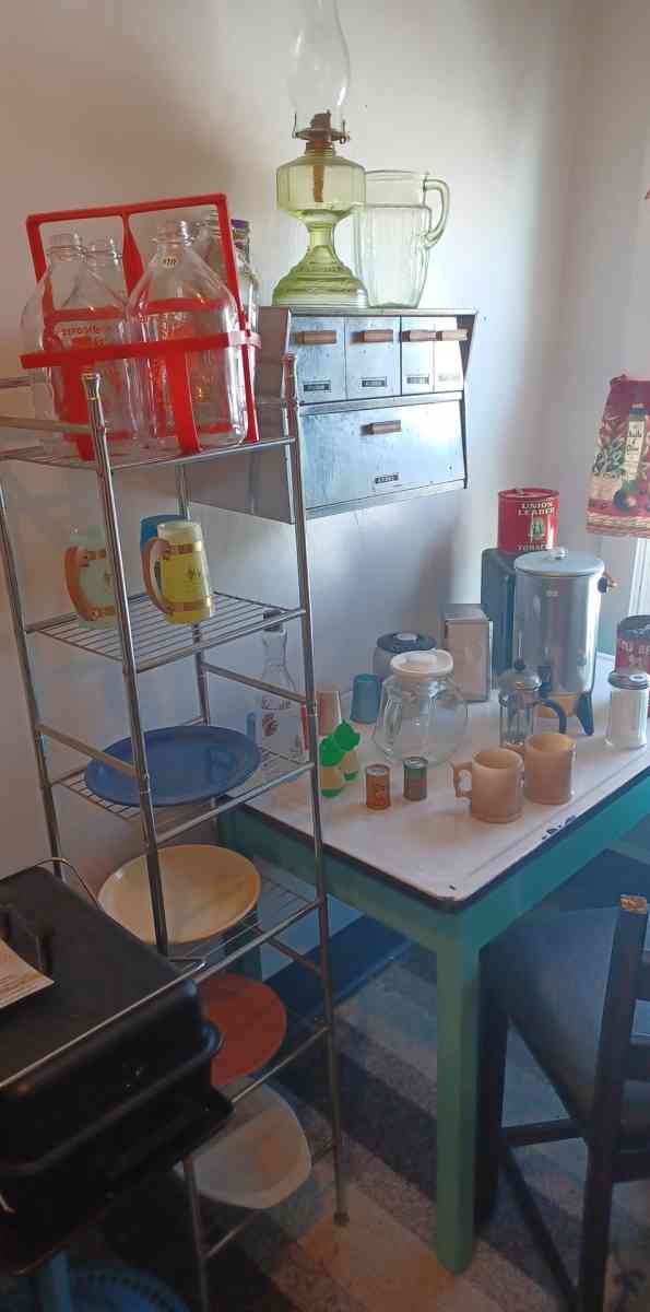 vintage glassware - Two Rivers, Wisconsin - FleaMarketBay