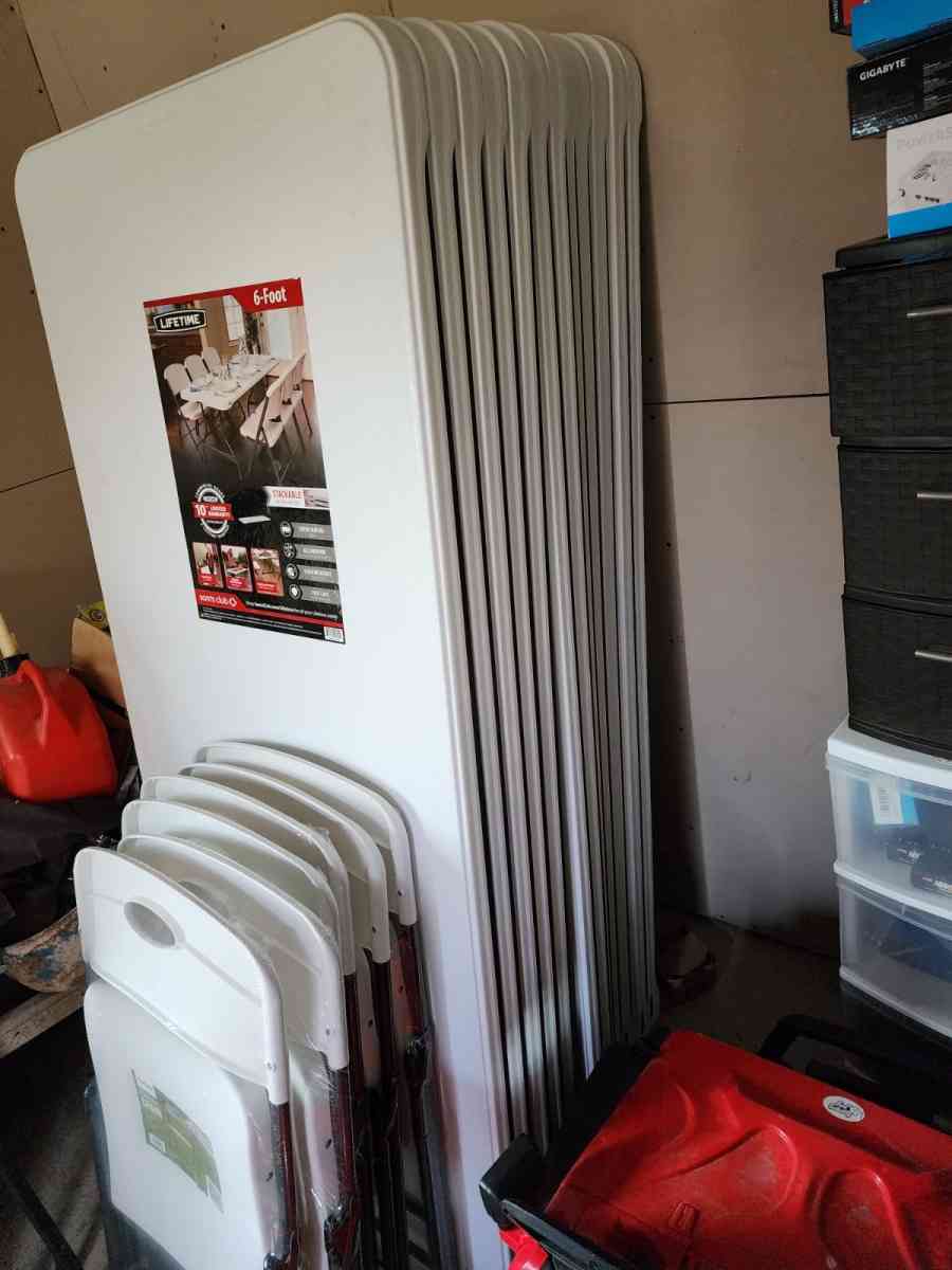 brincolin mesas y sillas de renta - Dallas, Texas - FleaMarketBay