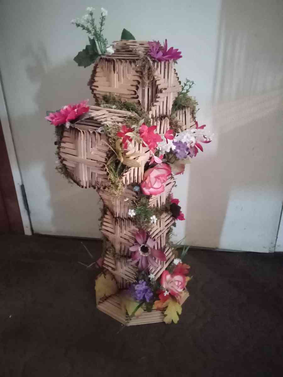 wooden cross 4 dimensional - Asheboro, North Carolina - FleaMarketBay