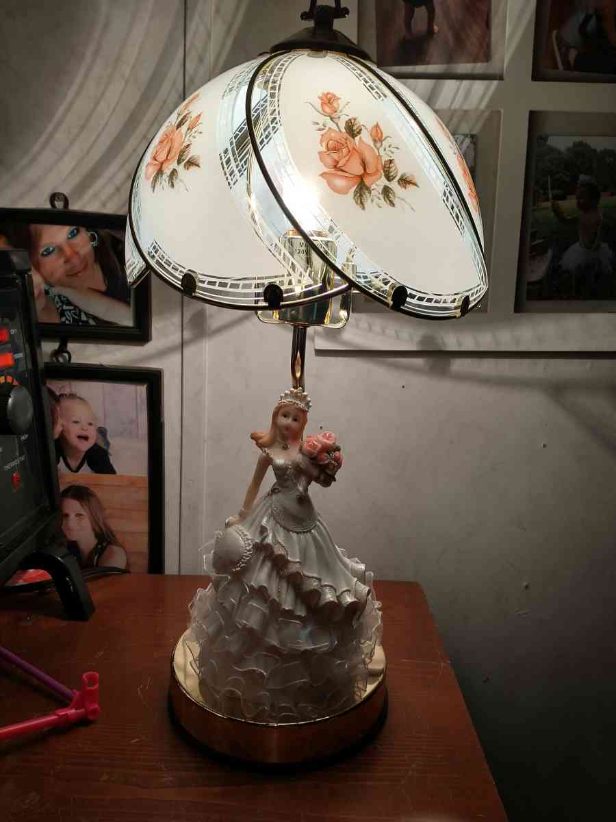 touch lamp - Willis, Texas - FleaMarketBay