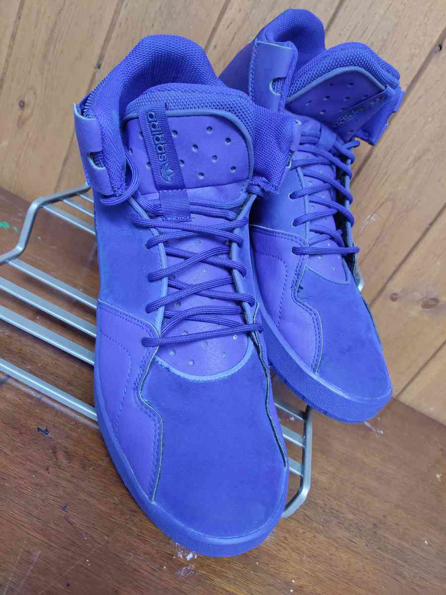 Adidas - Colorado Springs, Colorado - FleaMarketBay