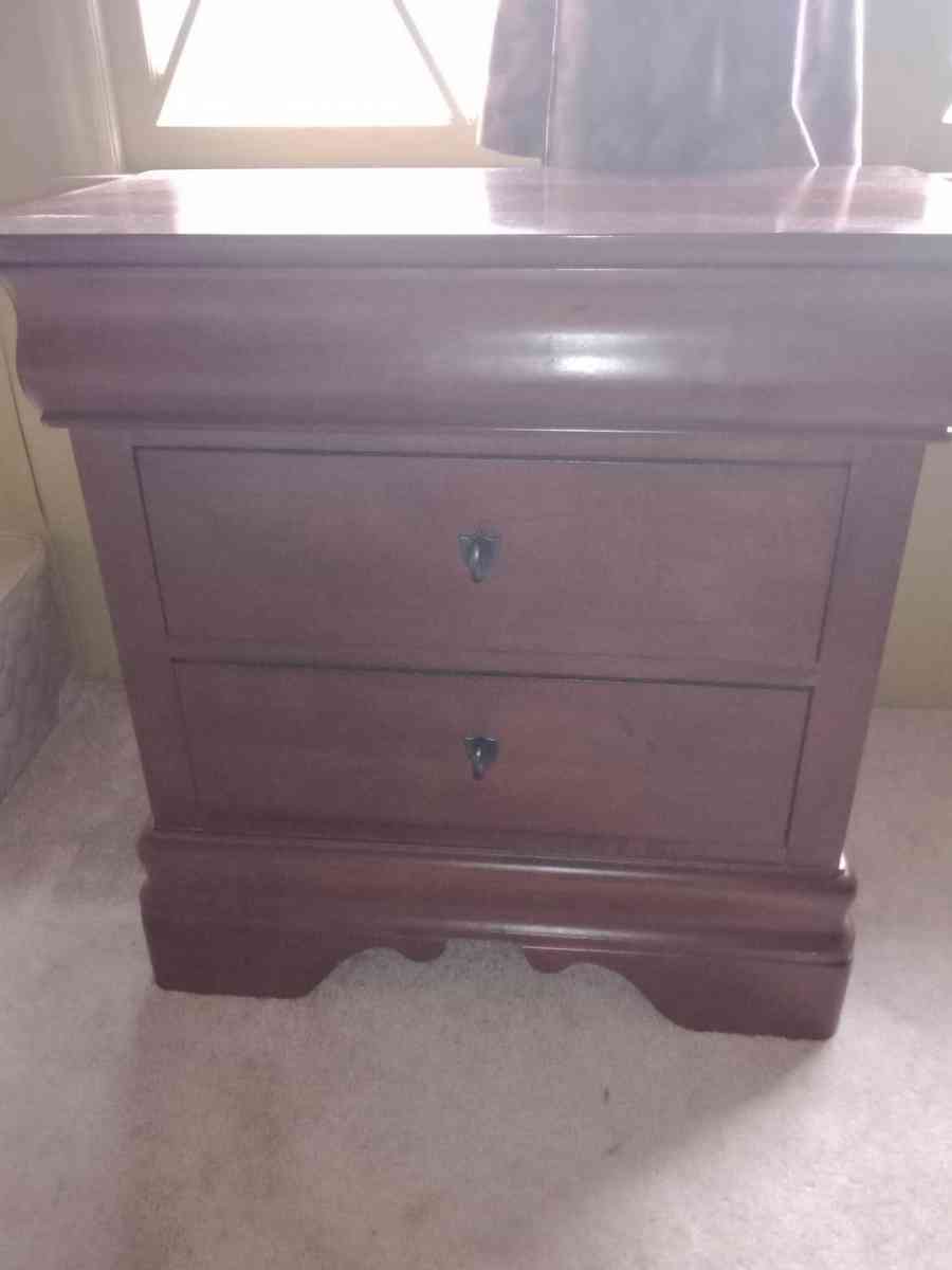 Kincaid Cherry Wood Wardrobe Bedroom Suit - Dallas, North Carolina - FleaMarketBay