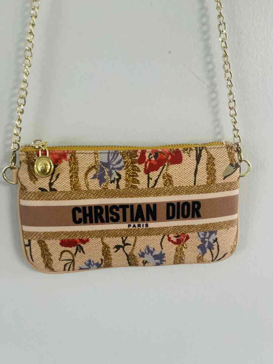 cute crossbody - Alicia, Arkansas - FleaMarketBay