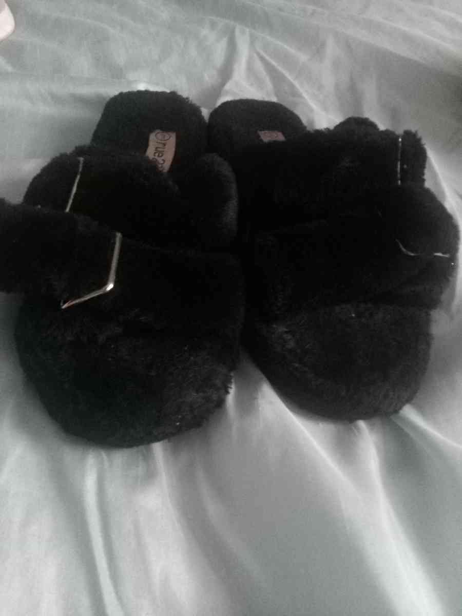 rue21 sandels - Smyrna, Tennessee - FleaMarketBay