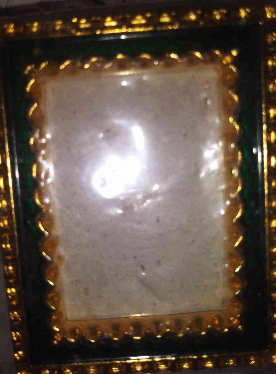 small gold trimmed picture frame - Alliance, Ohio