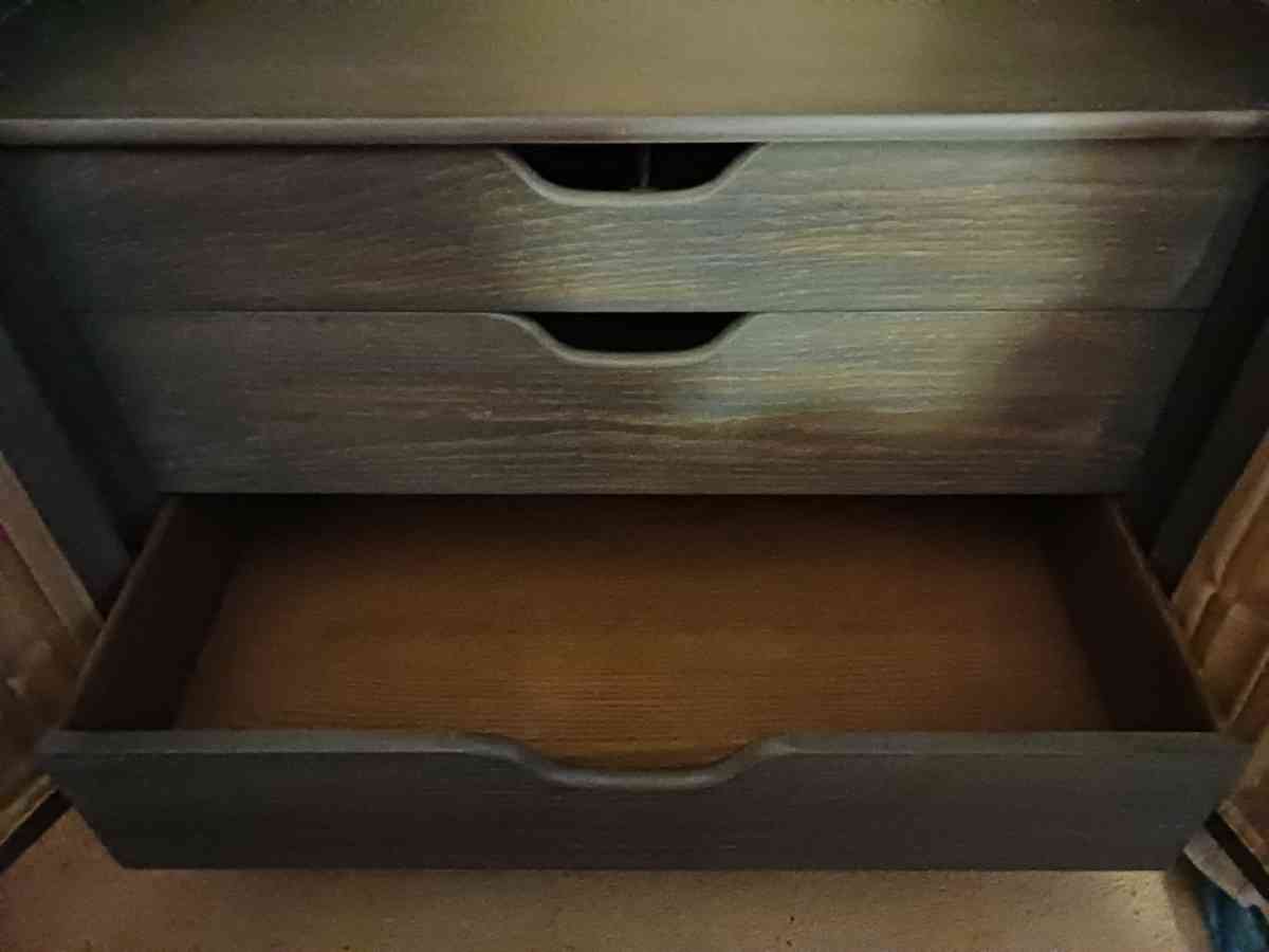 Tomlinson china cabinet - Southbury, Connecticut - FleaMarketBay