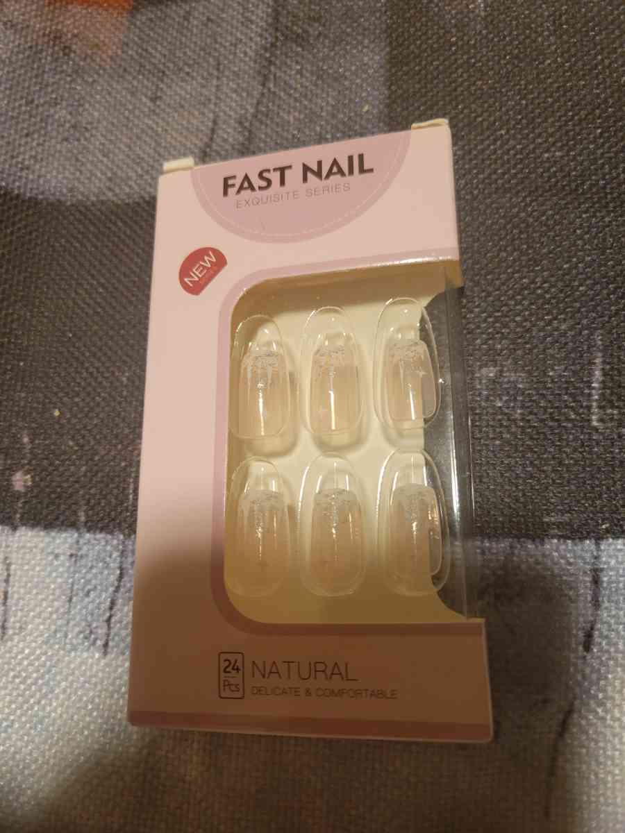 Womens Fake Nails - East Boston, Massachusetts - FleaMarketBay