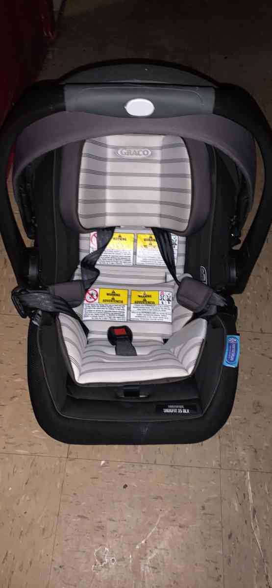 baby car seat - Brooklyn, New York - FleaMarketBay