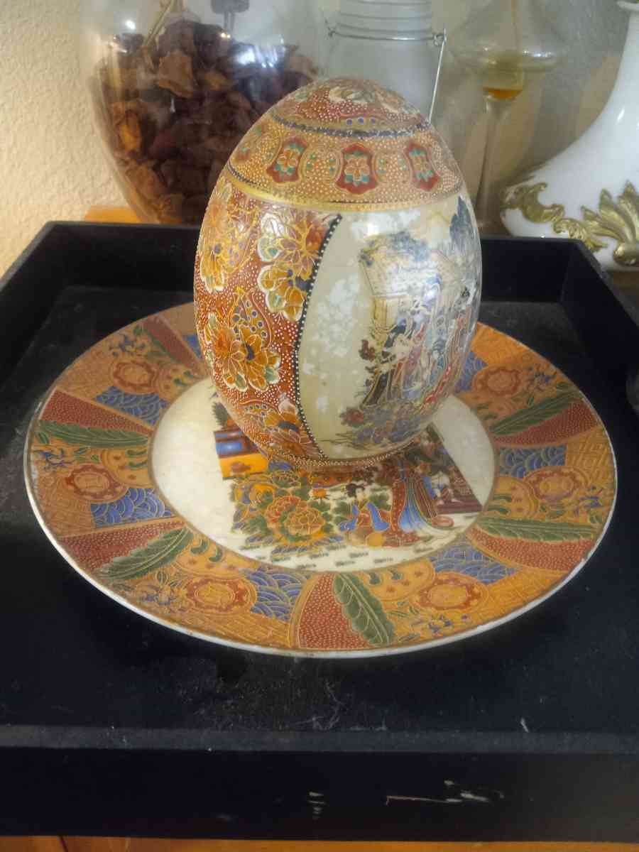 Dragon Egg with Two Plates - Tampa, Florida