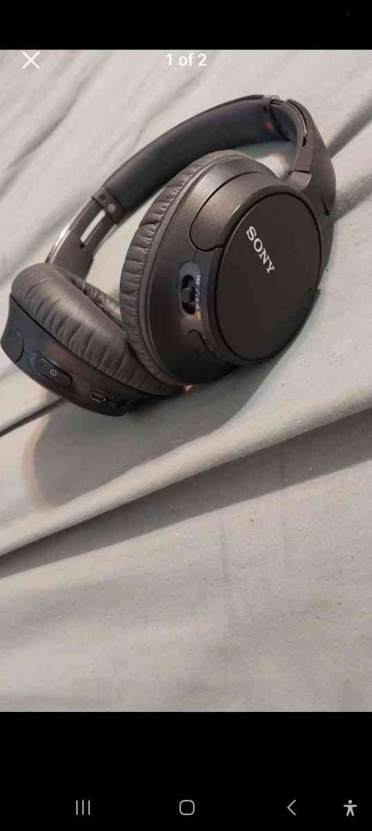 Sony Headphones - Hot Springs National Park, Arkansas - FleaMarketBay