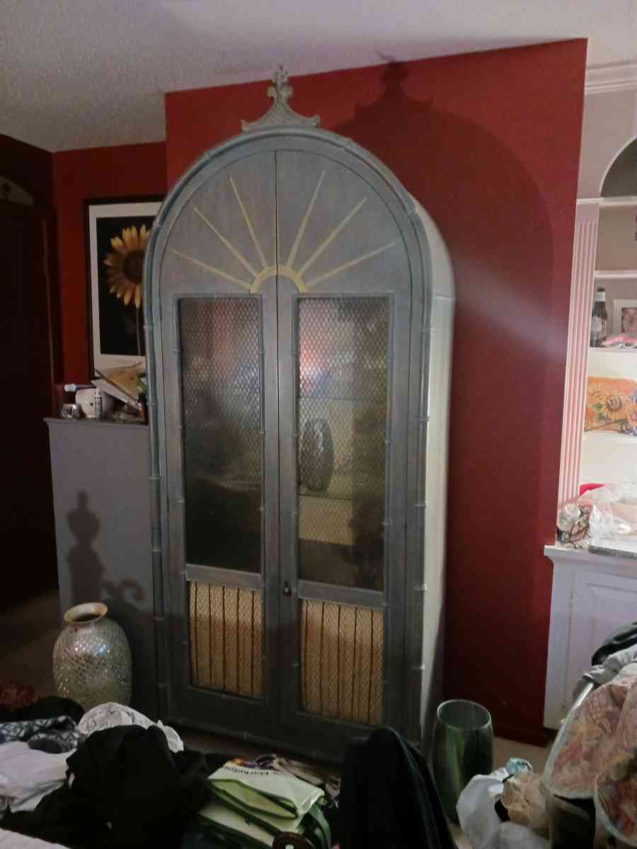 Tomlinson china cabinet - Southbury, Connecticut - FleaMarketBay