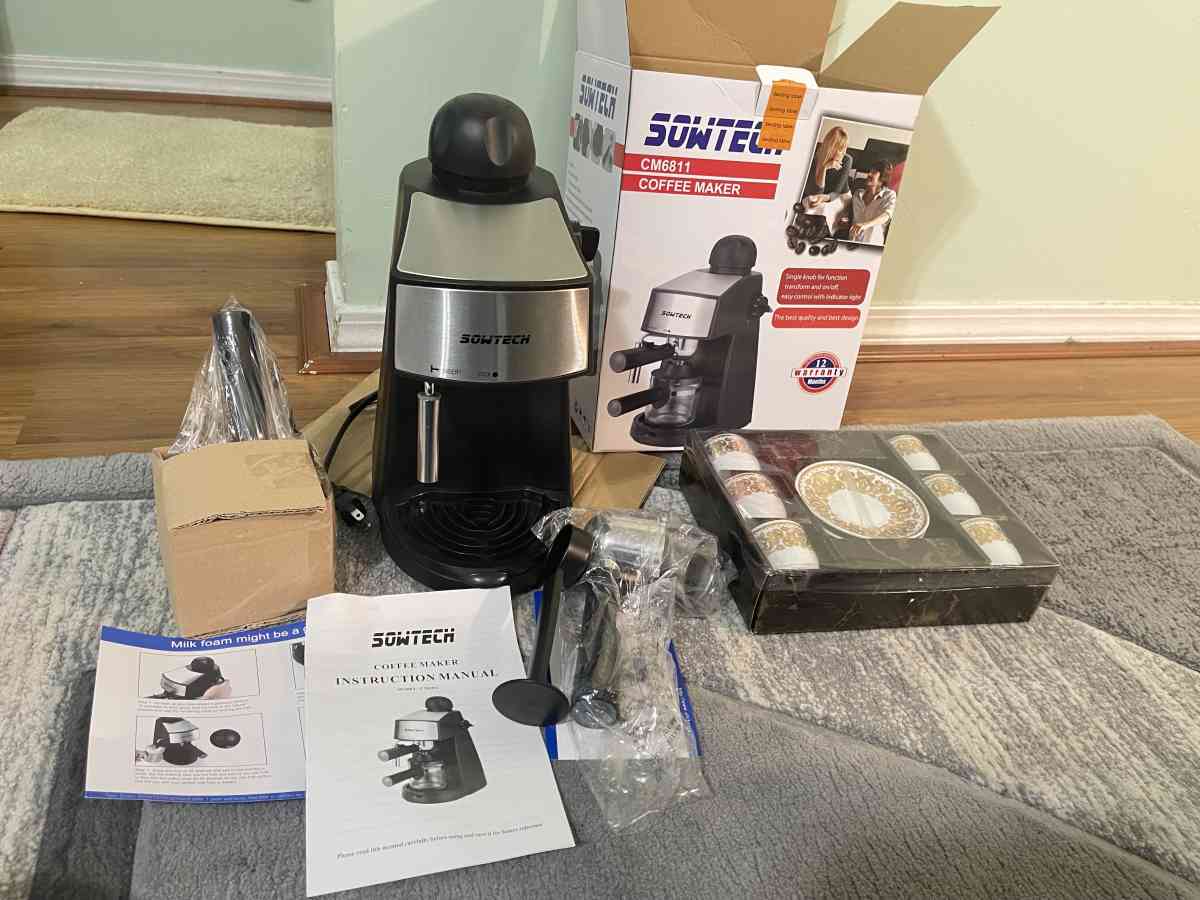 New Coffee Maker and coffee cups 12 pieces  Great Deal - Antioch, Tennessee
