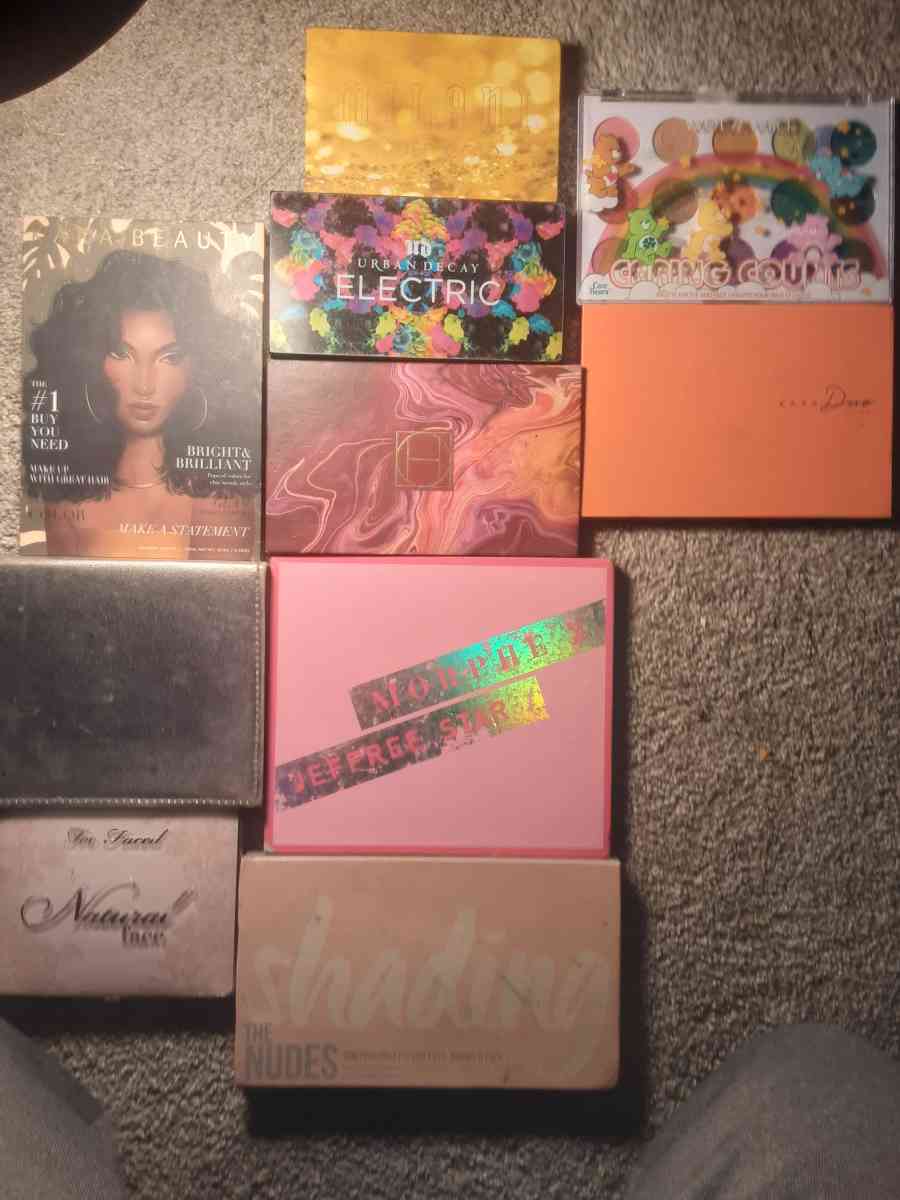 new make up pallette - Lubbock, Texas