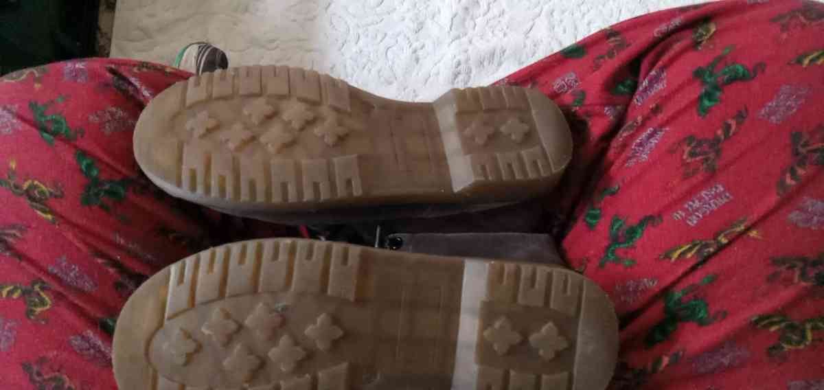 boots - Reno, Nevada - FleaMarketBay