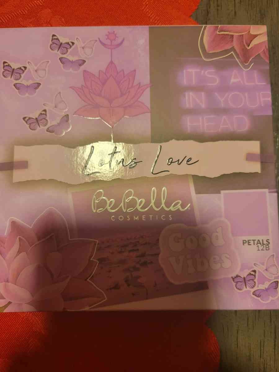 lotus love make up pallete