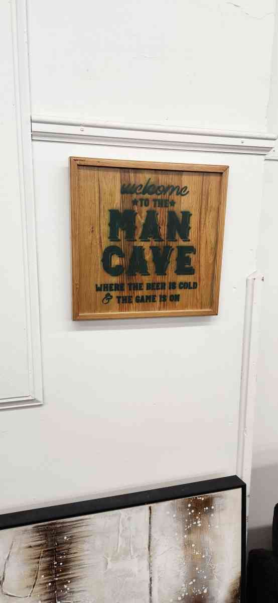 Wall decor - Urbana, Illinois - FleaMarketBay