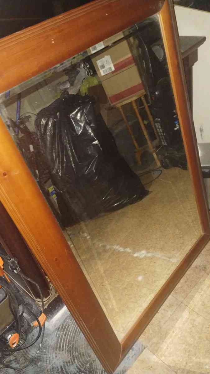 Mirror - New Carlisle, Ohio - FleaMarketBay